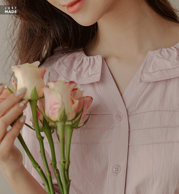 <br>8OA0453GG_Diron frill neck raglan blouse