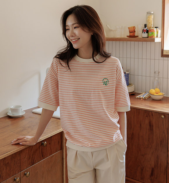 9DA25423AA_ Furun embroidery striped short sleeve sweatshirt
