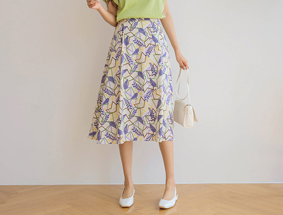<br>9DA16968AA_Color Pop Botanical Flare Skirt