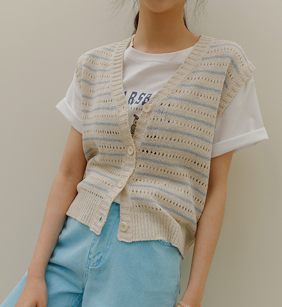 5DA27727AA_Songsong 3D line color matching boucle vest