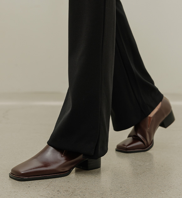 8DA28629KK_Booom Square Line Mid-length heels