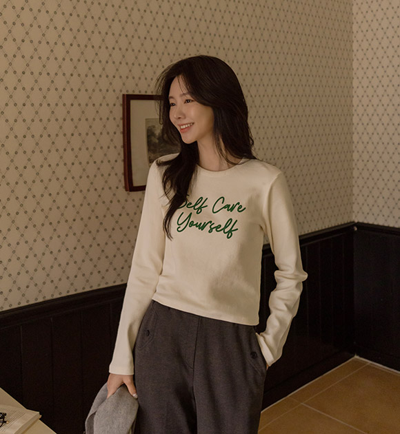 5DA29376NN_Color lettering fleece semi-crop tee