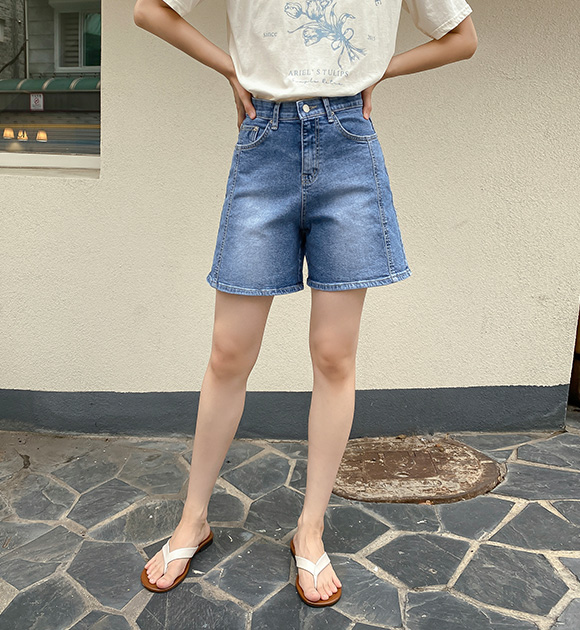 6DA30218YY_Max Secret Banding Line Denim Shorts