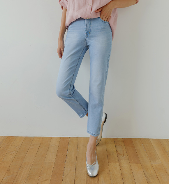 8DA28360HH_ Flock Light blue Semi-cropped Straight jeans
