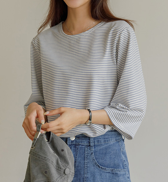 5DA28491HH_Buy 1 Get 1 Free sadi zurry striped cropped sleeve tee