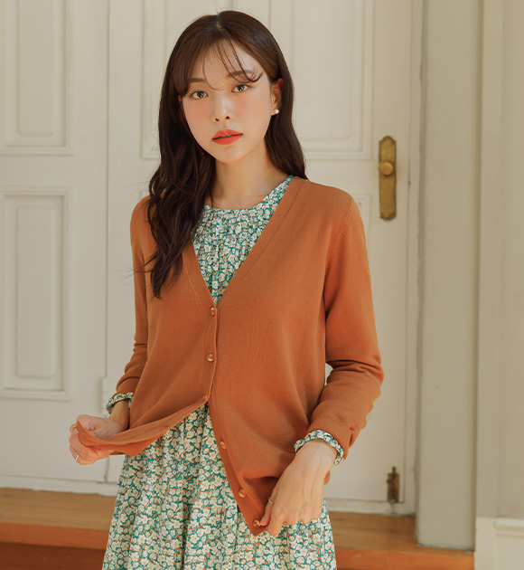 5DA28594KK_[J-BASIC] Juri Basic Fit V Neck Cardigan