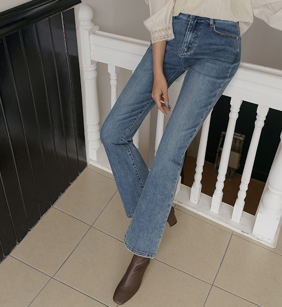 8EJ283KK_Honeyspan Autumn Medium Blue Bootcut Jeans