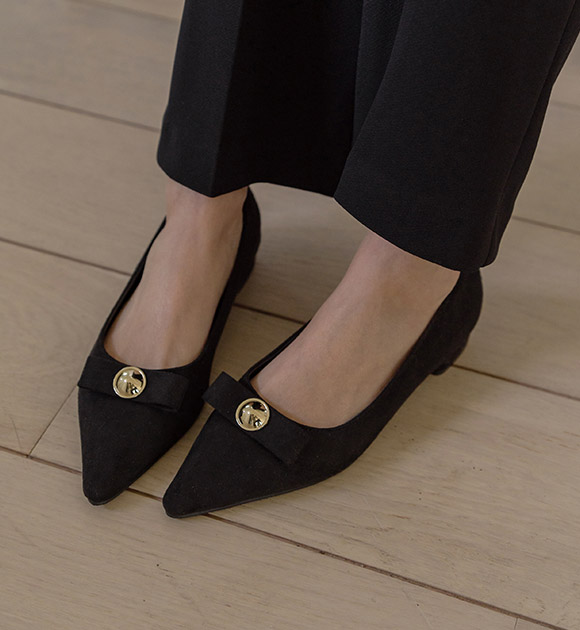 6DD00003NN_Gold Ribbon Suede flats