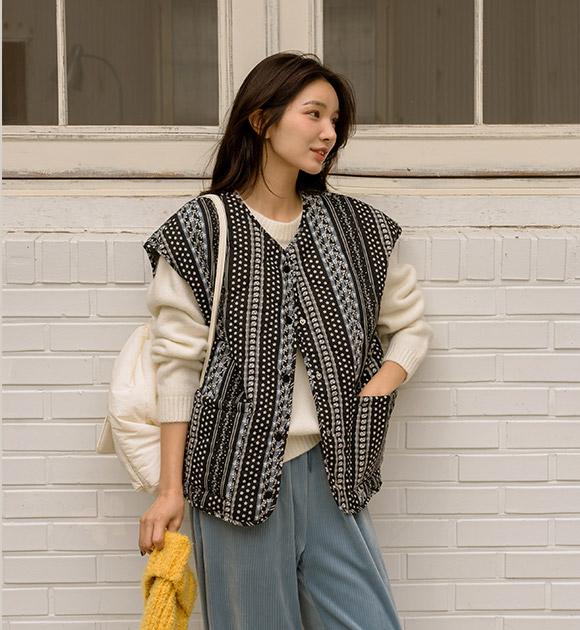 4DA30711HN_Ethnic Pattern Quilting Padded Vest