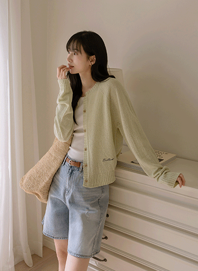 5DA31235HN_Seri Lettering Embroidery Boucle Cardigan