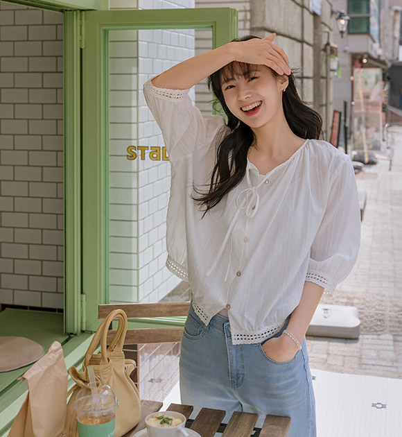 5OA0854JJ_[JUST BETTER] Sugar Lace Blouse