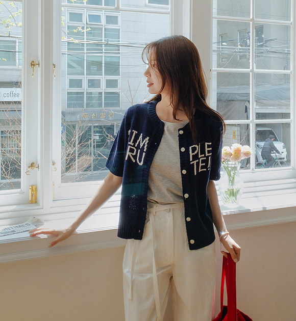6DA31377JJ_Simple English Lettered Short-sleeved Cardigan