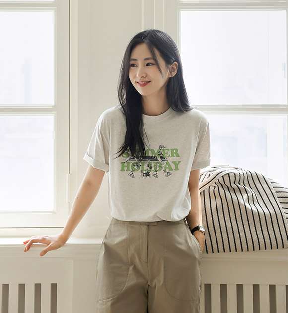 5DA30246HN_Moist Modal Holiday Print Tee