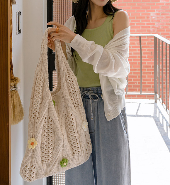 6DD00266NN_Salty Flower Knit Shoulder Bag