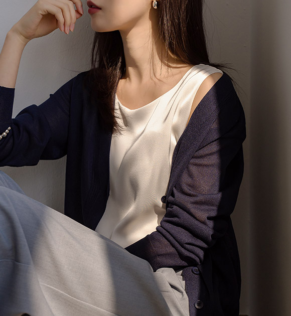 4DA29760JJ_Silky Ray Sleeveless Top