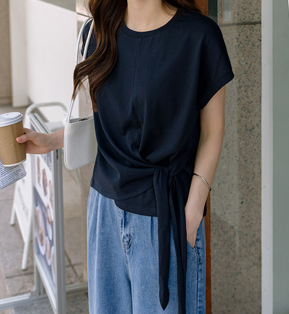 4DA31621HN_Wendy Twist Key Point Short-sleeved T-shirt