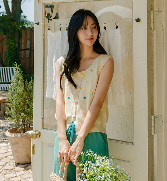 5DA31625HR_Wave Flower Embroidery Cotton Knit Vest