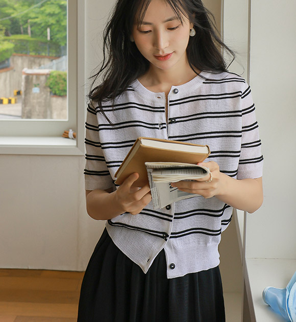 6DA31643JJ_Amber Textured Stripe Pattern Short-sleeved Cardigan
