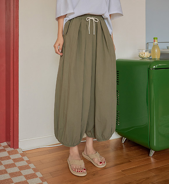 4DA31669HR_Balloon Fit Pintuck Pocket Banding Pants