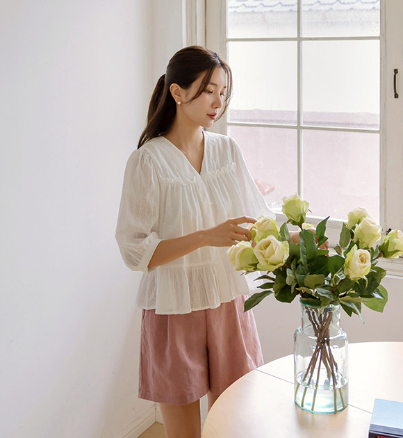 5DA31715HN_Swiss Dot Frill 3/4 Sleeve Blouse