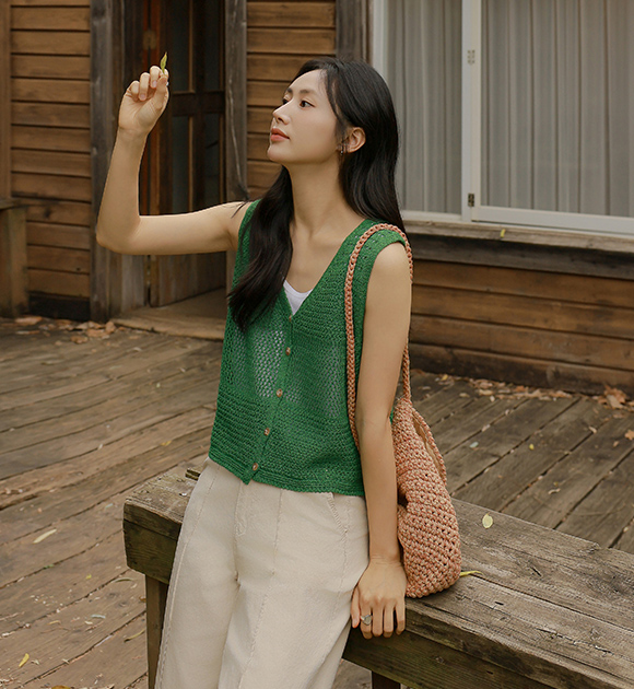 6DA31721HR_Reverse Button Knit Tank Top