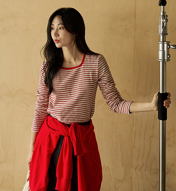 6DA31834JJ_Dewy Square Neck Striped T-shirt