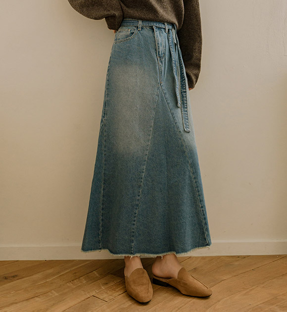 6DA31867HR_Flare Fit Seam Line Denim Skirt (Belt Set)