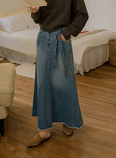 6DA31867HR_Flare Fit Seam Line Denim Skirt (Belt Set)