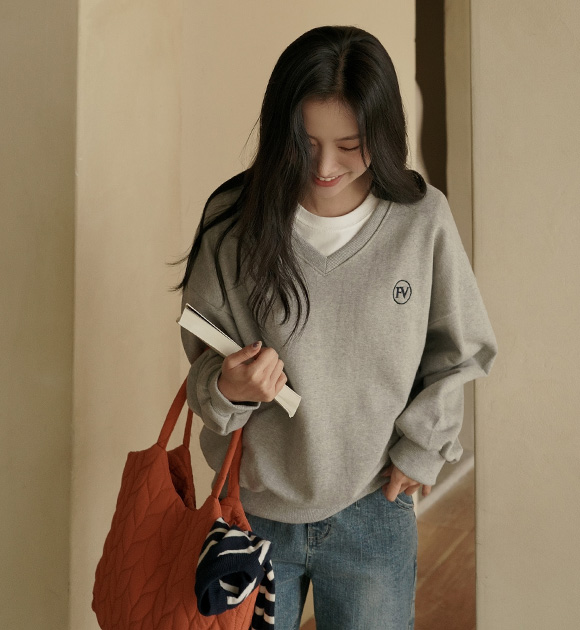 5DA28830AA_Es FV embroidery V-neck sweater