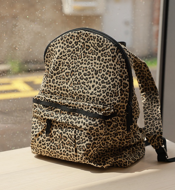 5DD00336HR_Leopard Backpack
