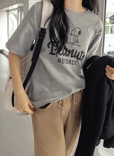 4DA31925NN_Record Snoopy Short-sleeved T-shirt