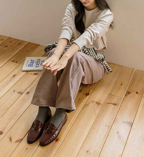 6DD00339HN_Roeni Shirring Pleated Loafers