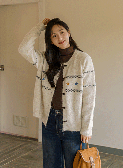 5DA32056HN_Noen Horn-button Floral Embroidery Cardigan