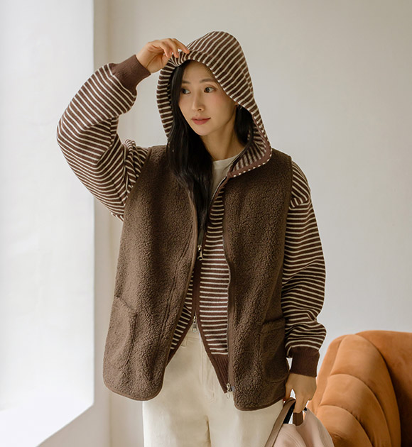 5DA32070CW_Pretty Poggle fleece zip-up vest
