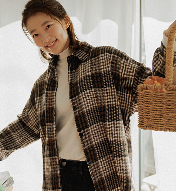 4DA32076HR_Margaret Cozy Loose Fit Checkered Shirt