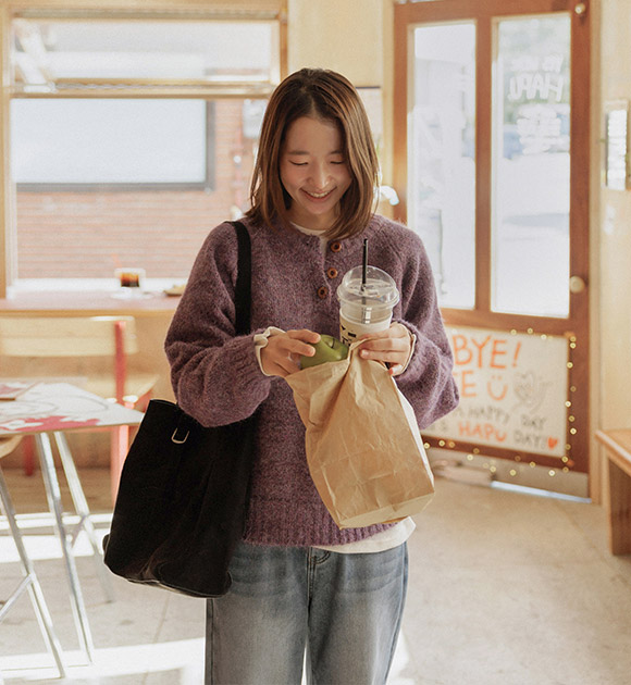 5DA32148HN _Ire Half-Open Sleeve Patch Wool Knitwear