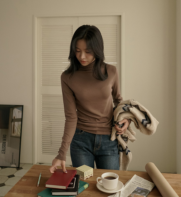 6DA32264HN_Dores Seamless Turtleneck Tee