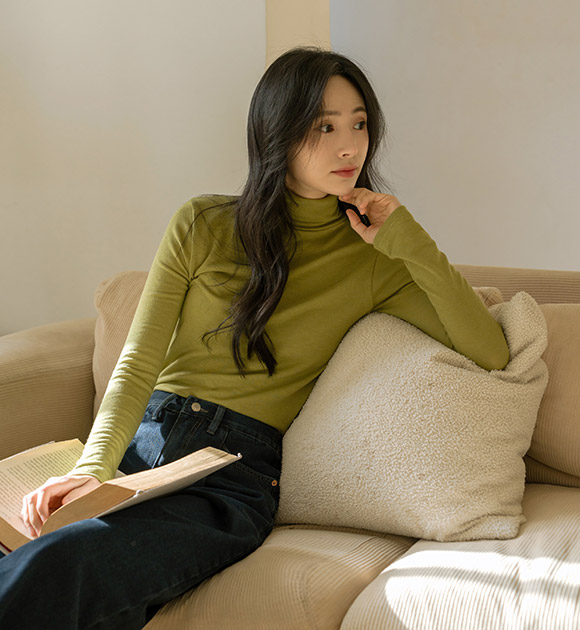 6DA32257NN_Ossri Flowing Rayon Turtleneck Tee