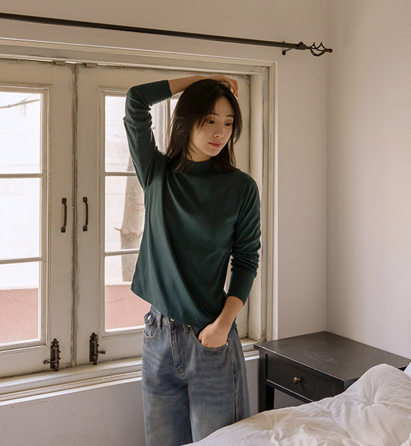 6DA32266NN_Radish Fleece Mock Neck T-Shirt