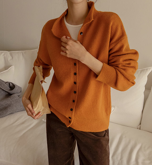 6DA32315YH_Vertical Button Accents Half Neck Rolling Cardigan