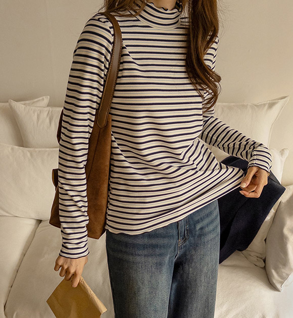 6DA32308CW_Vera Warm Touch Wavy Color-block Turtleneck Tee