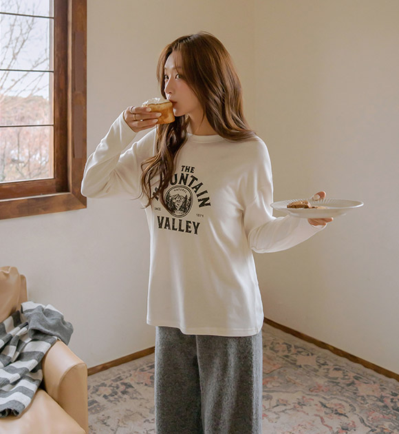 6DA32324CW_Mountain Brushed Printing Long-sleeved Tee