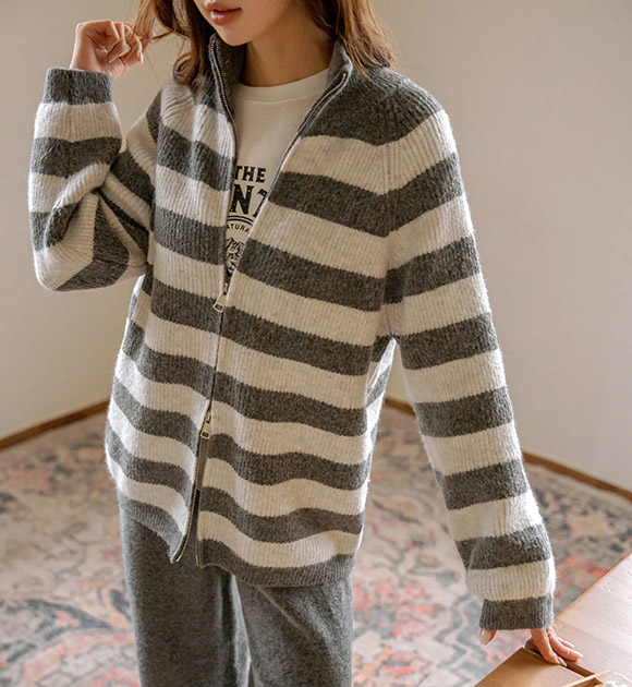 6DA32323CW_Ray Stripe Zip-up+Knit Pants Set