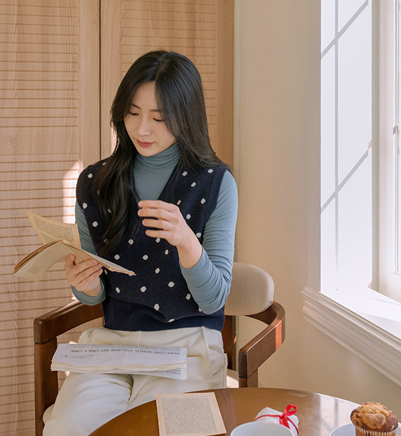 6DA32373CW_Vichen Polka Dot V-Neck Vest