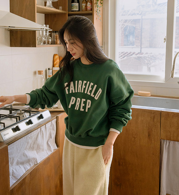 6DA32385CW_Fairfield Lettering Brushed Fleece Sweatshirt