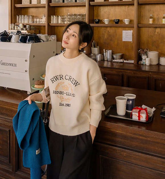 6DA32426CW_Crew Embroidery Sturdy-fit Round Knitwear