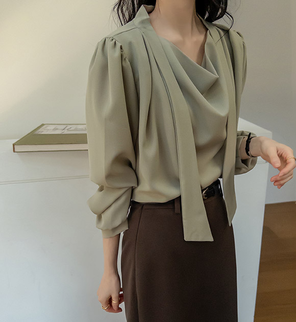 4DA32392HN_Monet Drape String Blouse