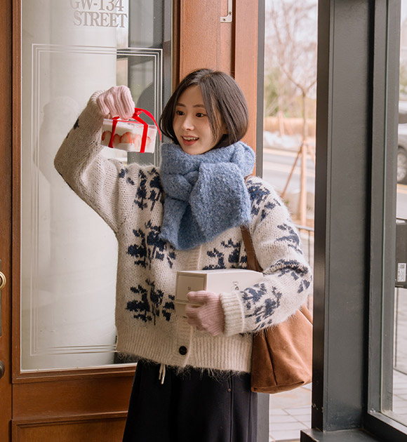 6DD00389NN_Saint Thick Knit Boucle Muffler