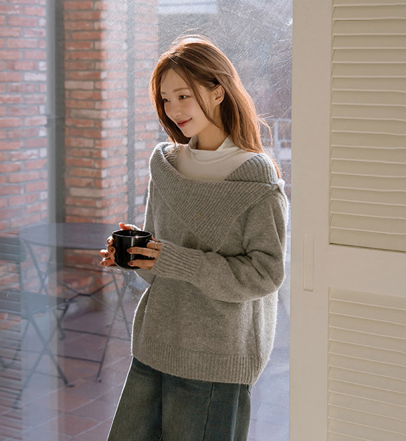 6DA32446HN_Basel Pendant Off-shoulder Knitwear