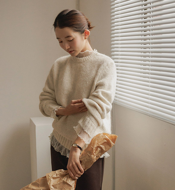 5DA32480NN_Meirin Dot Frill Color-Block Wool Knitwear